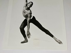 THE JOFFREY BALLET 8×10 HERBERT MIGDOLL PRESS PHOTO TYPE 1 DANCE MALE BLACK VTG