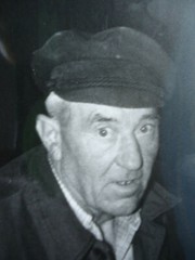 «SCHOOL COUNTRY HOME»: PHOTO, PHOTOGRAPHY, PROFESSIONS, HOME FATHER, MAN, PERSON, CARETAKER!