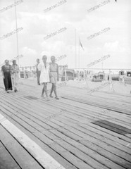 Beach life-1920/30-fashion-cute happy young-boy-men-girl-trunks-swimsuit-nude-7