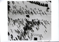Moegle, crowd.