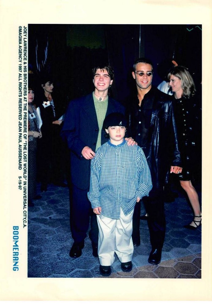 Press Photo. MLE10471. Approximately 30×20 Cm. Joey Lawrence And His Brother.