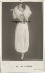 Z6106 Postcard 1920s Ellen van Dahlen Dancer Woman Girl Dance Expressive Dance