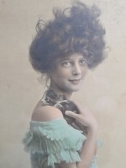 Vintage Ornate Gilt Glass Framed Portrait Of A Lady And Her Kitten