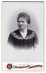 Photograph Kurt Schröder, Mittweida, elegant portrait of a young woman