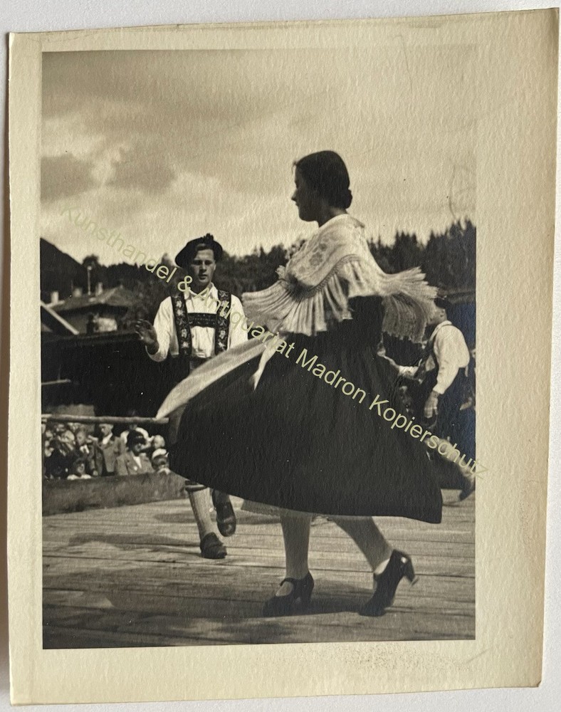 orig. Photo dance dancing dancer around 1940 costume costumes