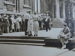 Signed 1940s NYC 7.5×7.5″ New York City Hall PHOTO LEAGUE Joe Schwartz