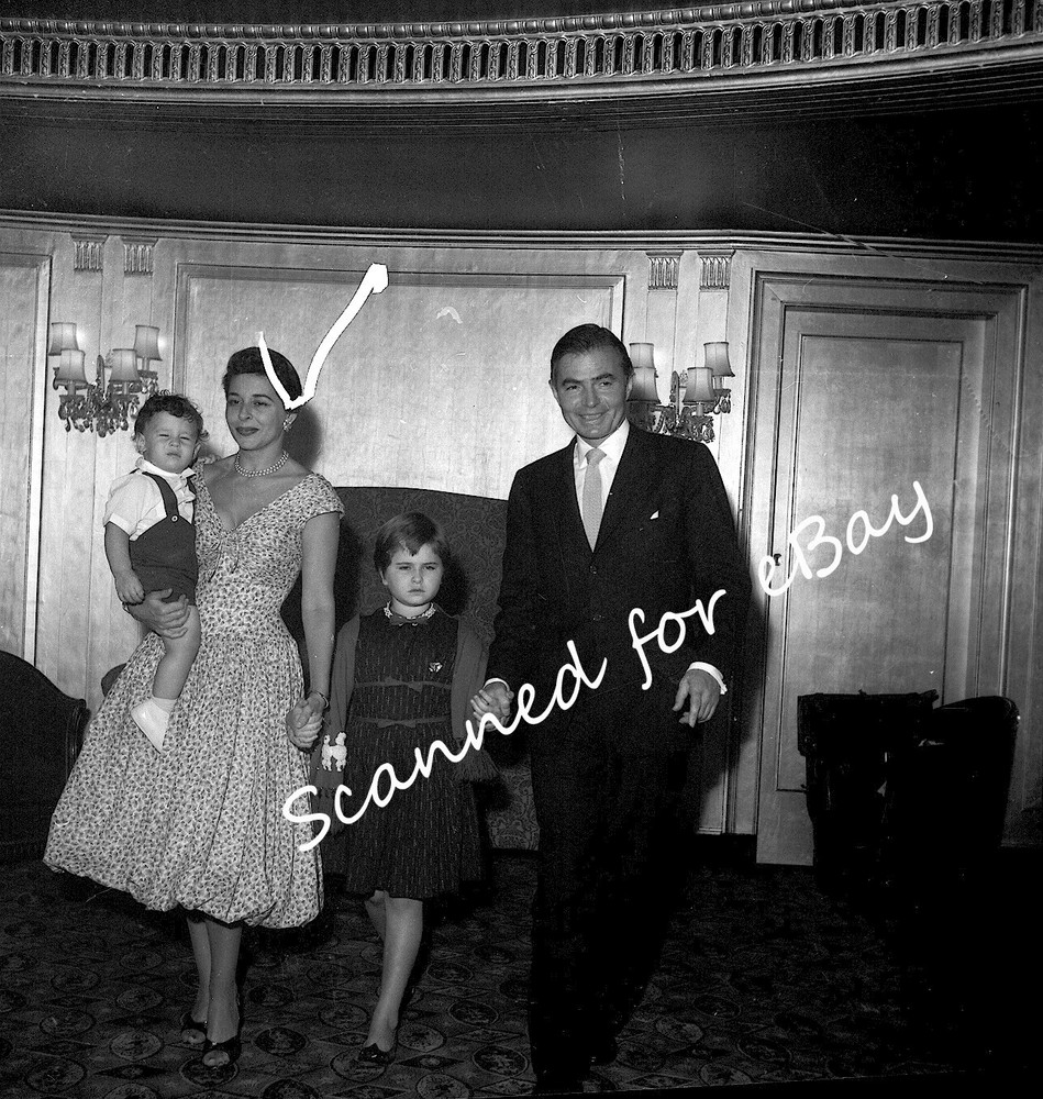 JAMES MASON PAMELA KELLINO & FAMILY 1950s LONDON – 9 NEGATIVES + COPYRIGHT
