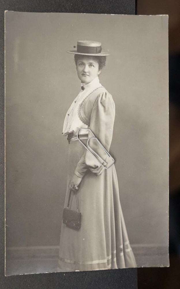 Photo Postcard Portrait Businesswoman Berlin Model Hat Handbag Profile Dress