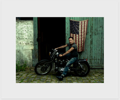 ANNIE LEIBOVITZ BRUCE SPRINGSTEEN PARIS 2024 PHOTOGRAPH BRAND NEW MUSEUM QUALITY
