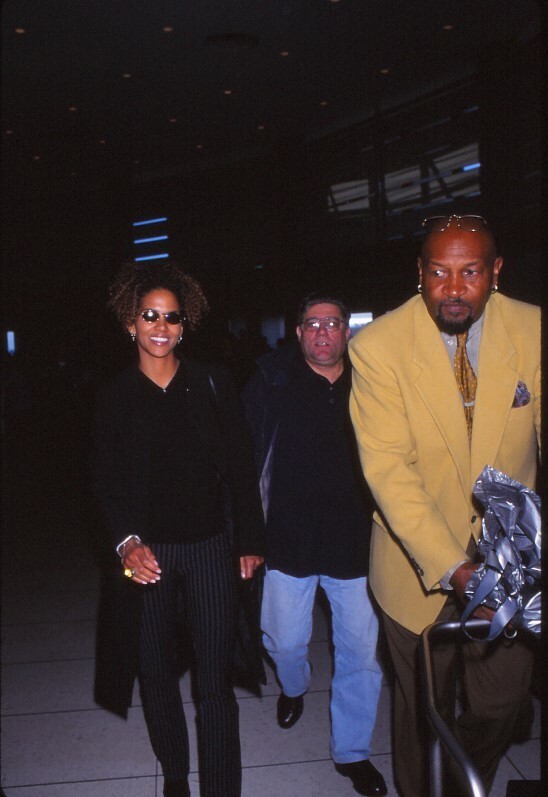 Slide Halle Berry Celebrity Photo Agency 1997 KB Format Photographer P14-18-3-1
