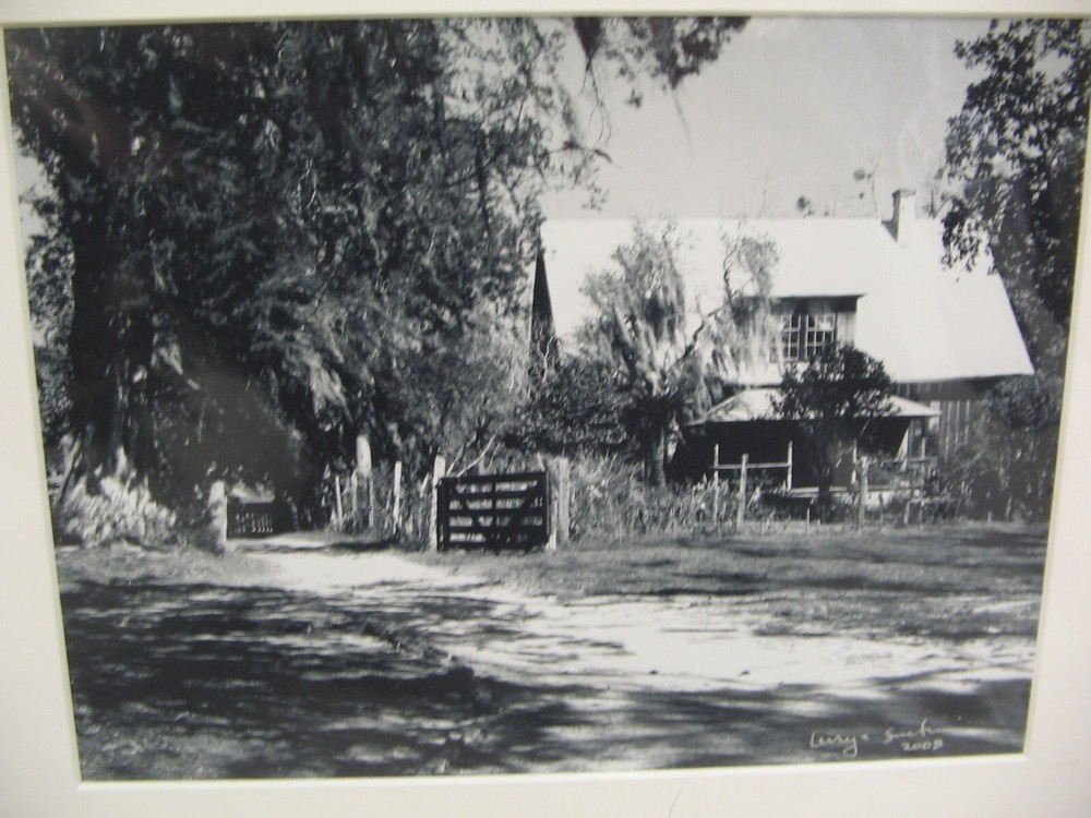 MATTED PHOTOGRAPHY Farmhouse B&W 16×20 By Larry Santucci