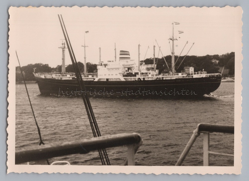 Steamer Ship 1956 – Vintage Photo 1950s