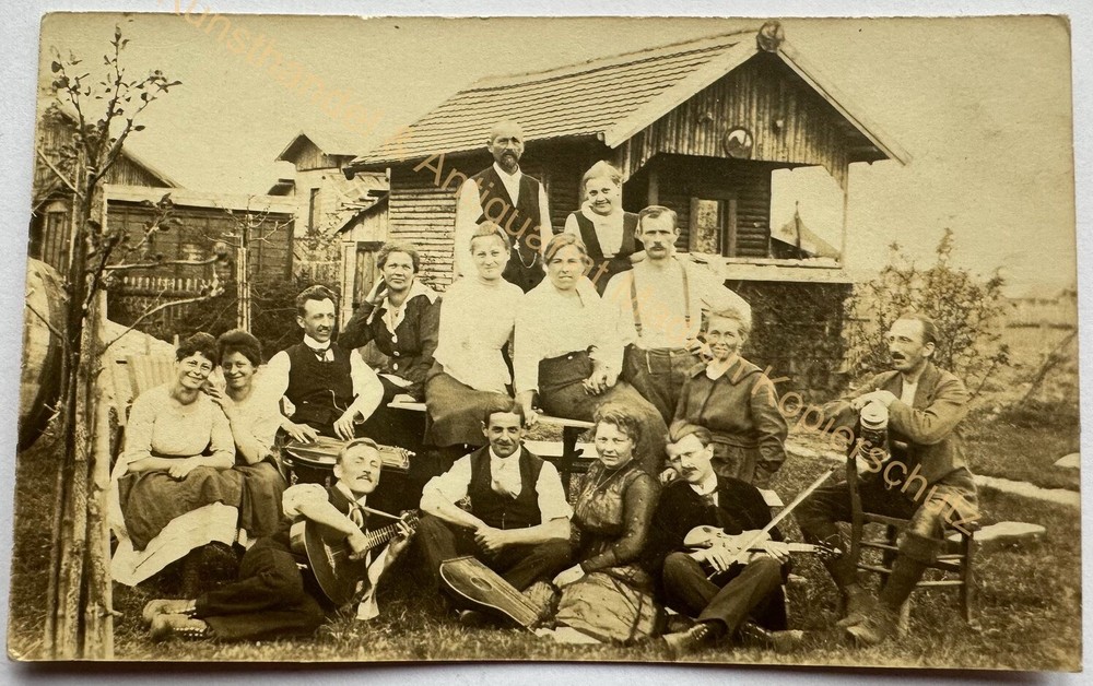 orig. Photo postcard music musical instrument garden around 1920 allotment garden