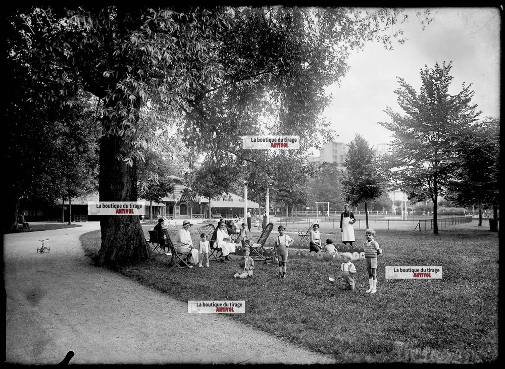 Glass Plate Old Photo Negative Black and White 13×18 cm Vittel Children’s Park