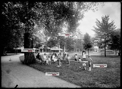 Glass Plate Old Photo Negative Black and White 13×18 cm Vittel Children’s Park