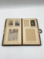 * ANTIQUE PHOTO ALBUM VICTORIAN PHOTOGRAPH ANTIQUE GOLD CUT 80 PHOTOS
