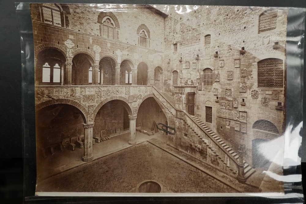 Photo Album View Florence Tuscany Bargello Palace Museum Courtyard Building Old