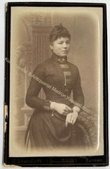 orig. CDV photo photograph woman lady picture old fashion around 1885 E Schweisfuth Barmen