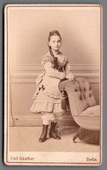 Early CdV Photo Girl Child Portrait Berlin Carl Günther (C2194)