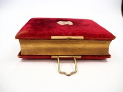 Antique Photo Album No Pictures 16x21cm Red Velvet Cover With Metal Clasp