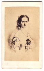 Photograph Portrait Alexandra of Denmark, Princess of Wales, Queen Consort of