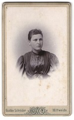 Photograph Gustav Schröder, Mittweida, Rochlitzer Straße 234, portrait of a woman