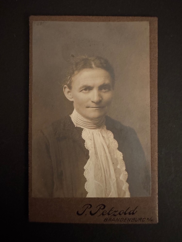 Antique CdV Photograph Woman – Paul Petzold Brandenburg 1895 – Aunt Gorgas