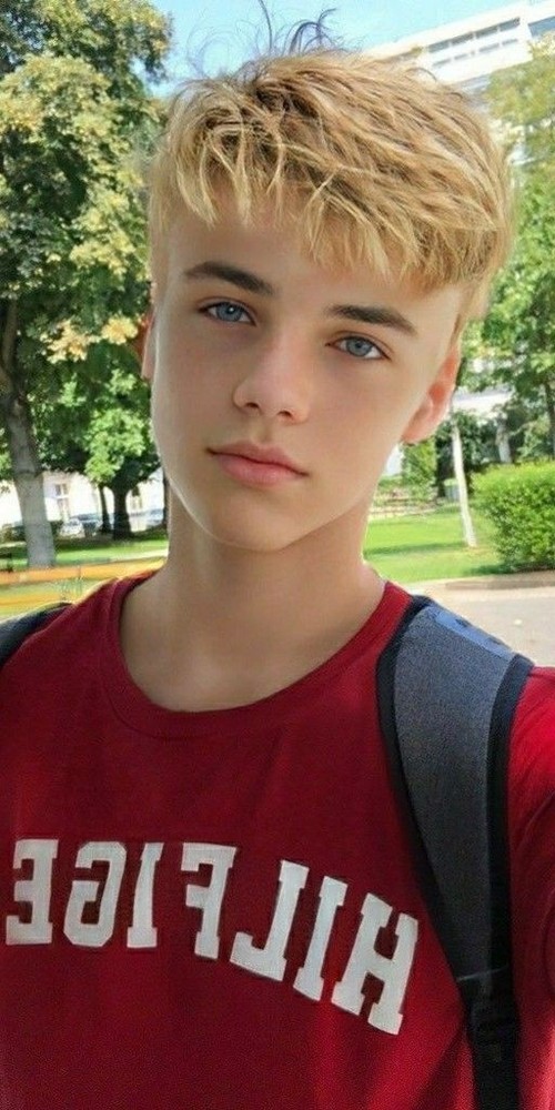Young man, boy, hairstyle, fashion, Paris, model, hairdresser, novelties, hip, pretty, photo, picture