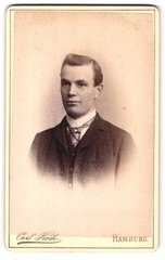 Photograph Carl Koch, Hamburg Neuerwall 30, portrait man with long face