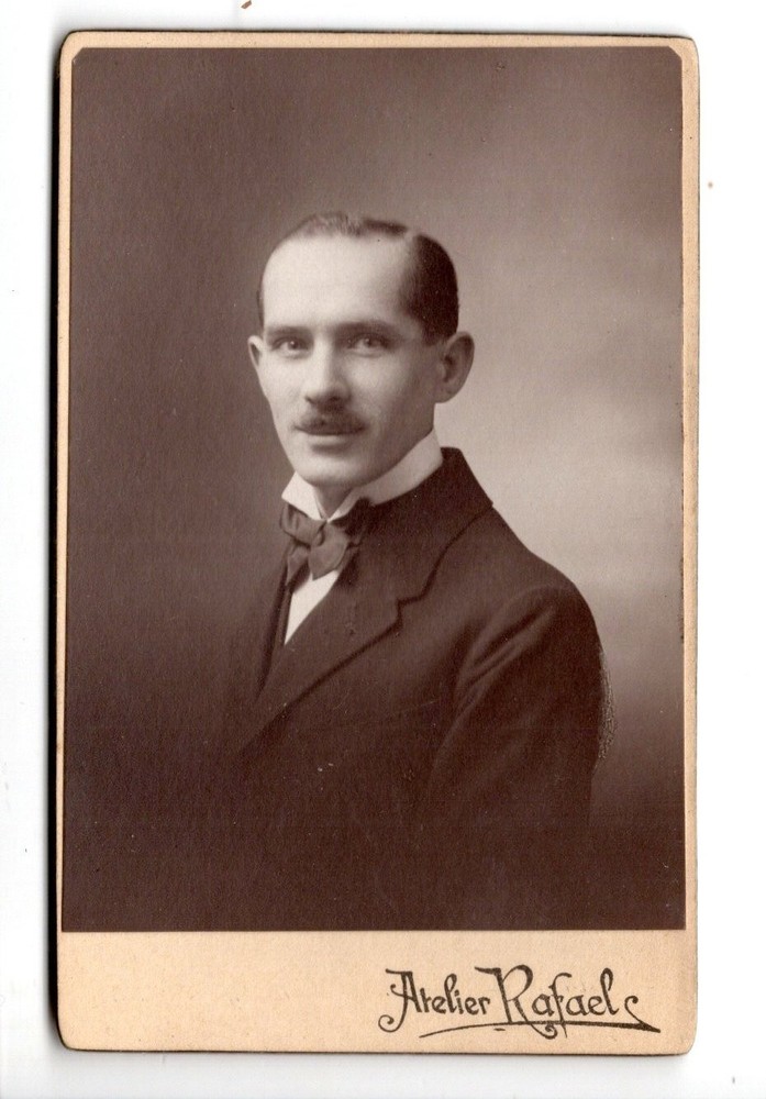 CDV Photo Man Studio Rafael Brno Prostějov Kroměříž around 1900 Czech Republic (C1119)