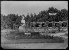 Old Black And White Photo Glass Plate Negative 13X18Cm Vittel Public Park