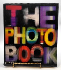 THE PHOTOGRAPHY BOOK Phaidon Press Ltd 500 pages 1997 HC DJ Photographers UNREAD