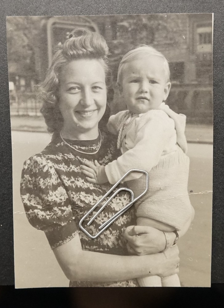 Photo portrait young woman mother child boy baby Berlin model jewelry picture old