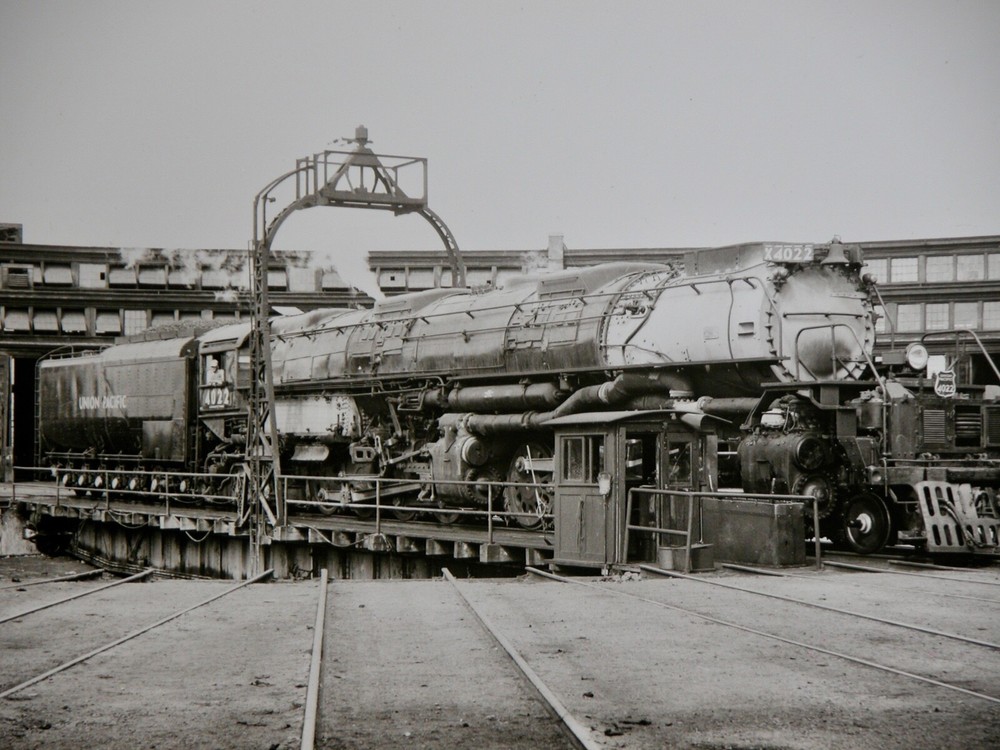 Union Pacific Steam Engine X4022 Locomotive 8×10 Photograph Vtg 50s Railway