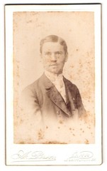 Photography studio person, Lahr, Schillerstraße 21, young commoner in lege