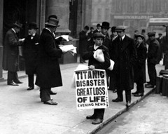 New Photo TITANIC Disaster, Great Loss of Life – Newsboy at White Star – 6 Sizes