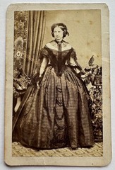 orig. CDV photo photograph woman lady picture old fashion around 1860 nobility