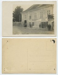 123287 – Marketing Shop – People Outside Store – Undated Photo