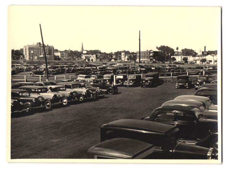 Photograph Schenectady / NY, parking lot at the General Electric plant