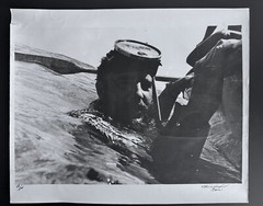 Fidel Castro Diving – Rare Underwater Portrait by Korda Signed Vintage Print