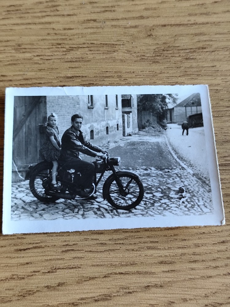 Photo man on motorcycle man motorcycle photo FC