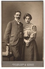 Photograph Konrad Ressler, Augsburg, railway station 24, young couple in pretty class