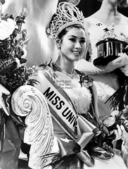 Miss Universe 1965 – Apasra Hongsakula-from Thailand-Press Photos #1-6 (8″X10″)