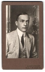 Photography Art Studio Vienna, Vienna, Wollzeile 24, Portrait of a Man in Anzu
