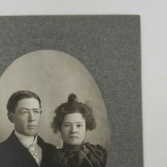 Antique Cabinet Card Photograph- husband and wife posing for a picture nice 154