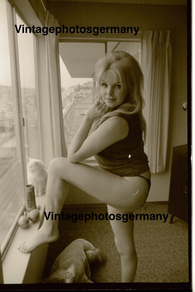 Z5952 Negative 1960s American Social History Topless Girl Jeani Monroe Pinup Nude