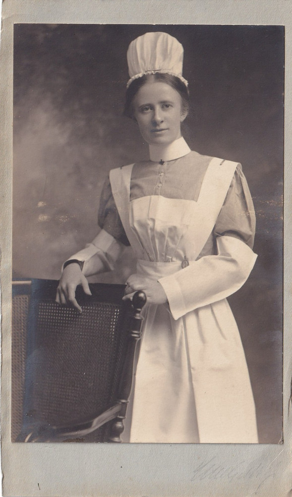 Photo on cardboard – probably cook – around 1910/20