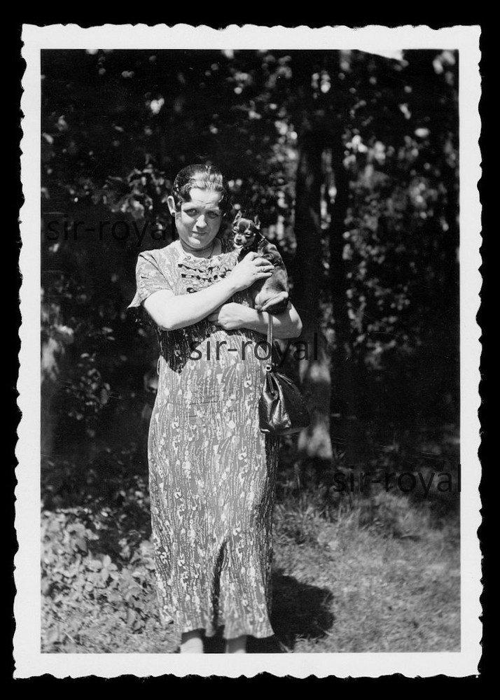 Woman with Chihuahua Dog in Arm – 1930s – Photo 6x9cm
