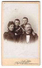 Photography Adolf Winkler, Görlitz, Berliner Straße 12, family portrait with two
