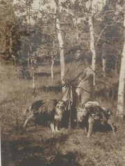 1979 Edward S. Curtis Photograph Of «Assiniboin Hunter» By Jean-Antony Du Lac